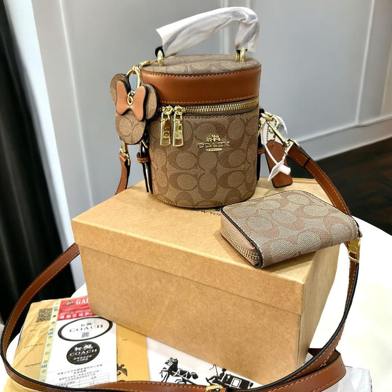 Coa.ch bucket bag with wallet