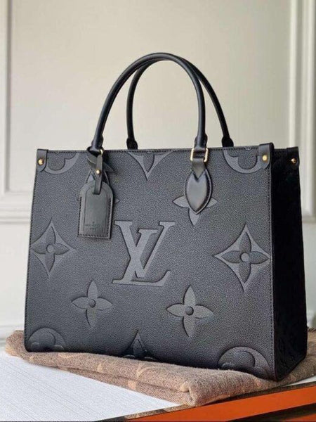 Lo.uis Vuit.ton on the go handbags