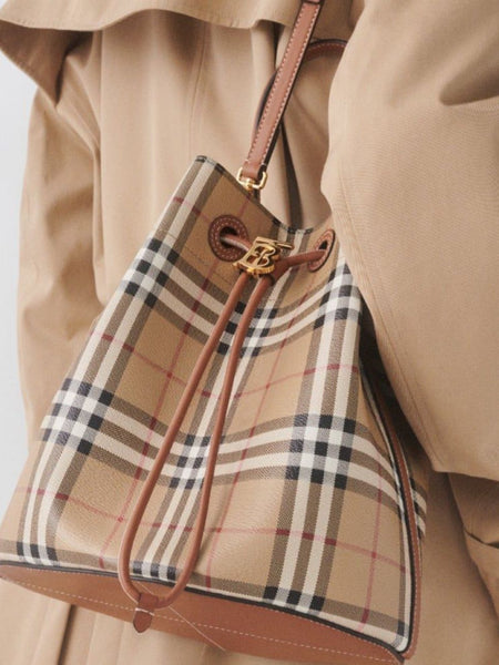 Burb.erry bucket bag