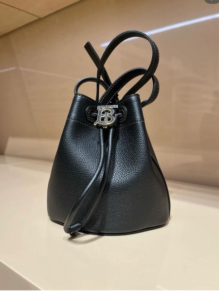 Burb.erry bucket bag
