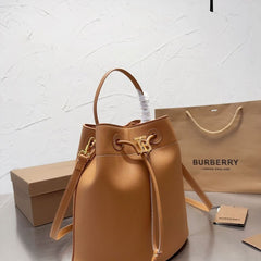 Burb.erry bucket bag