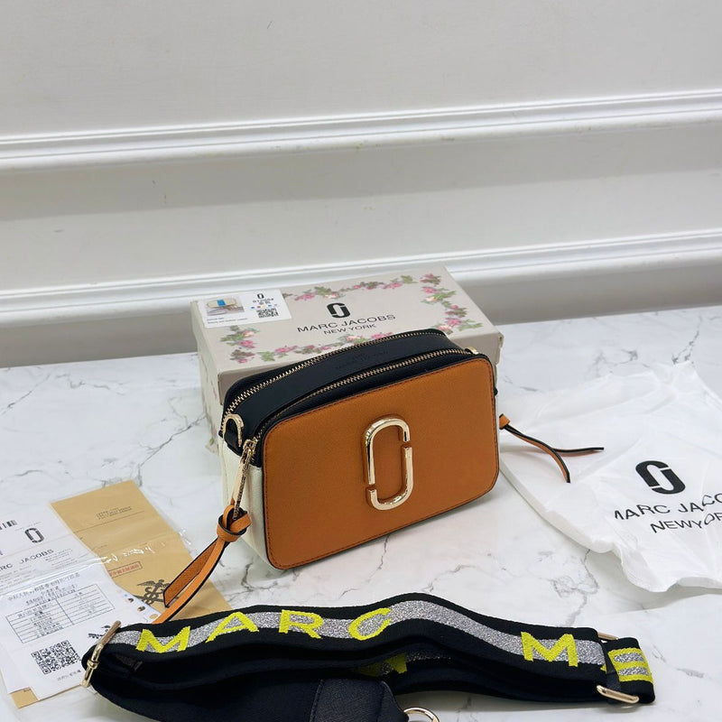 MA.RC JACO.BS SNAPSHOT CAMERA CROSSBODY CUM SLING BAG