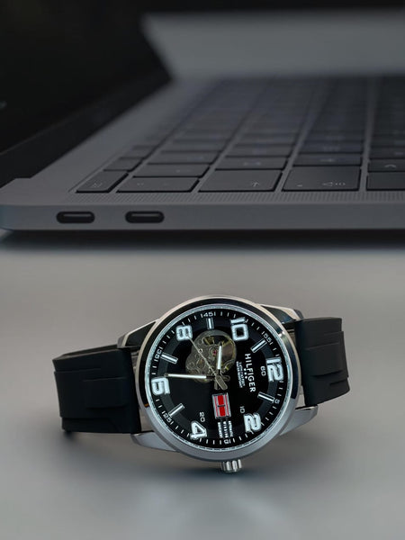 Tom.my Hil.figer th automatic