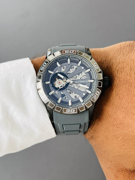Ro.ger dub.uis rd automatic