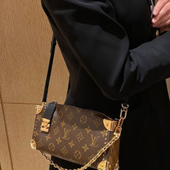 Lou.is Vuit.ton slim trunk bag