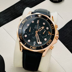 Ome.ga quartz