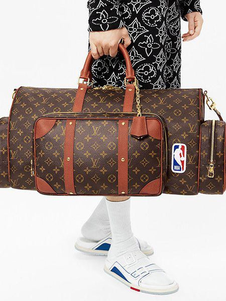 LOU.IS VUIT.TON X NBA TRI POCKET KEEPALL
LIMITED EDITION LV DUFFLE BAG