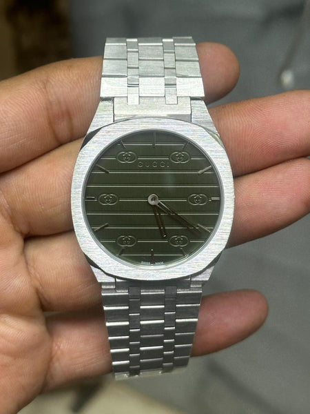 Guc.ci slim quartz