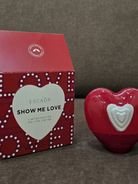 Es.cada show me love perfume