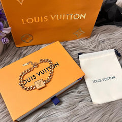 Lou.is Vuitt.on bracelet