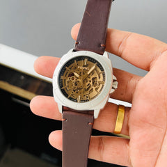 Fos.sil privateer sport automatic