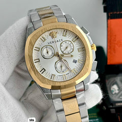 Very.sace v motif quartz movement