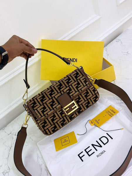 FE.NDI BAGUETTE SHOULDER BAG