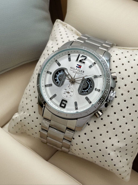 Tom.my Hilfigerr modern chronograph