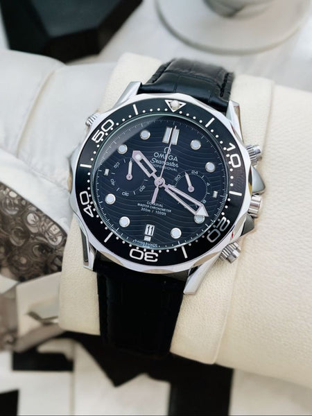 Ome.ga quartz