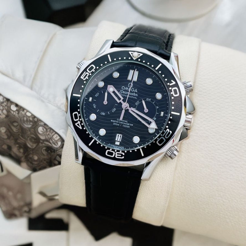 Ome.ga quartz