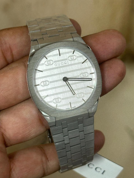Guc.ci slim quartz