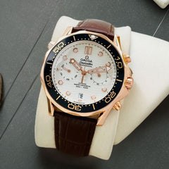 Ome.ga quartz
