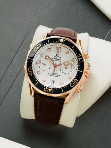 Ome.ga quartz