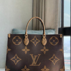 LOUI.S VUITT.ON ON THE GO