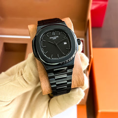 Pat.ek Phili.ppe Nautilus black quartz