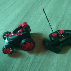 Remote Control RC Stunt Vehicle 360�Rotating Rolling Radio Control Electric Race Car